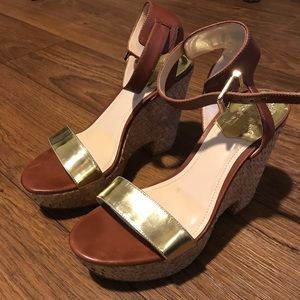 Vince Camuto Brown and Gold Strapped Wedges